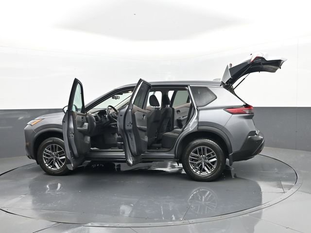 Used 2021 Nissan Rogue S image 29