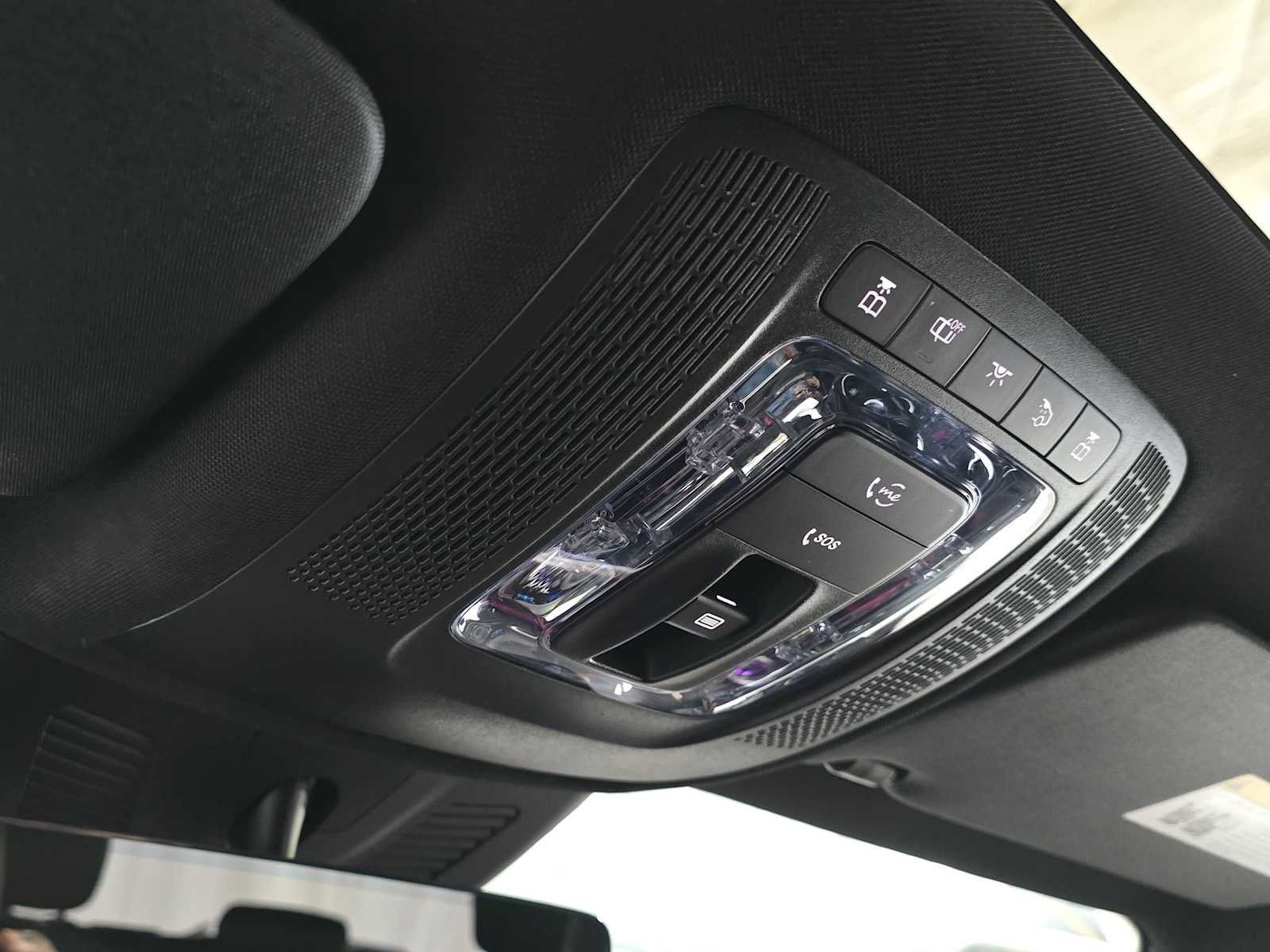 Used 2023 Mercedes-Benz GLB 250 4MATIC image 34
