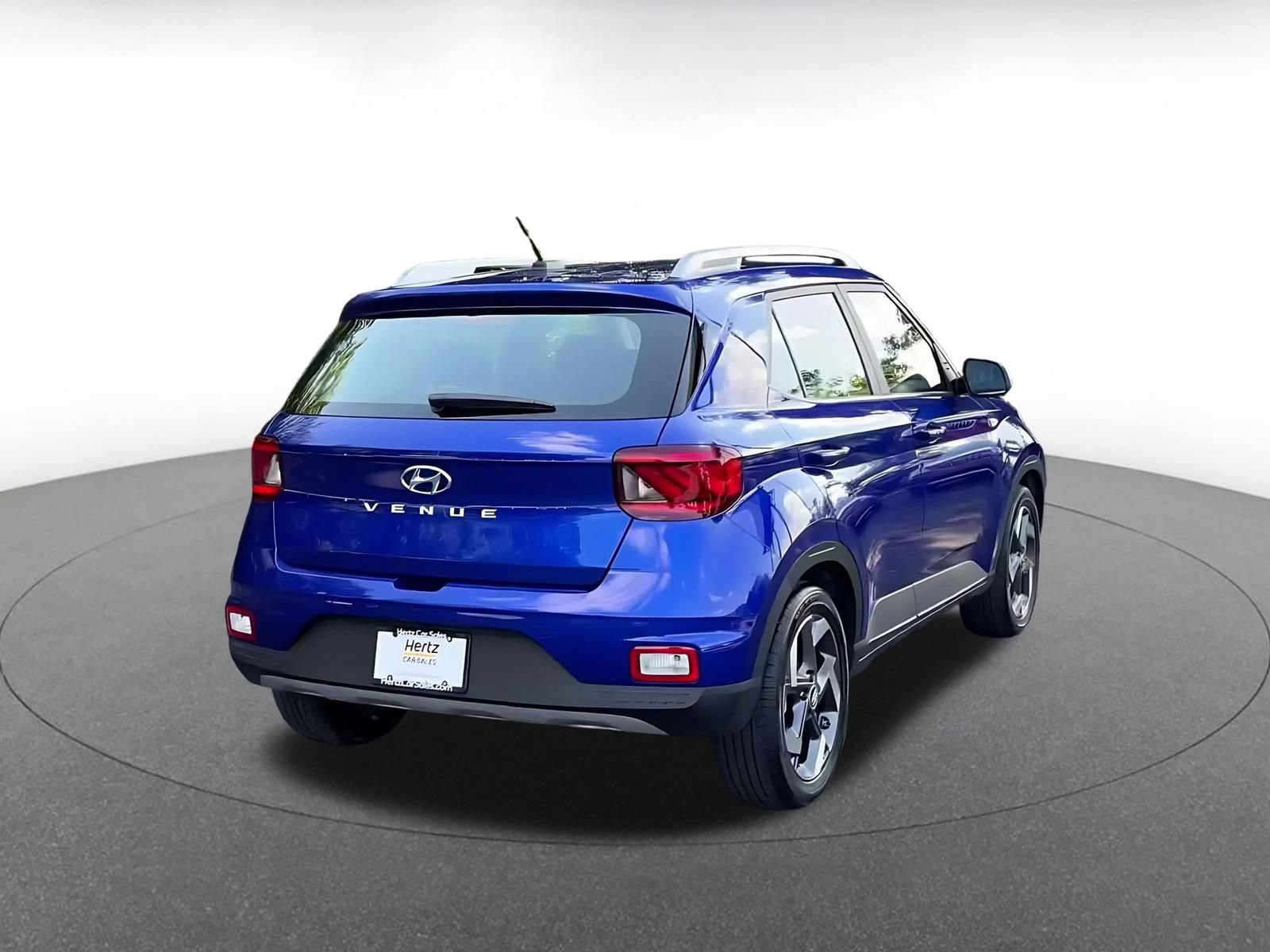 Used 2026 Hyundai Venue SEL FWD image 14