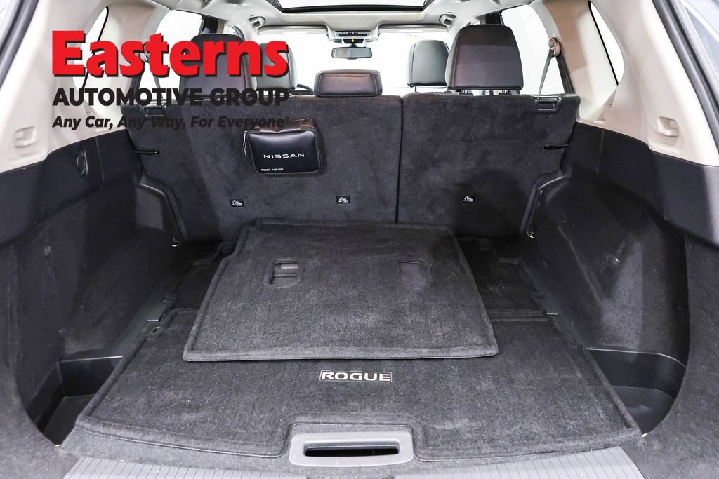 Used 2023 Nissan Rogue SL w/ SL Premium Package AWD/4WD image 9