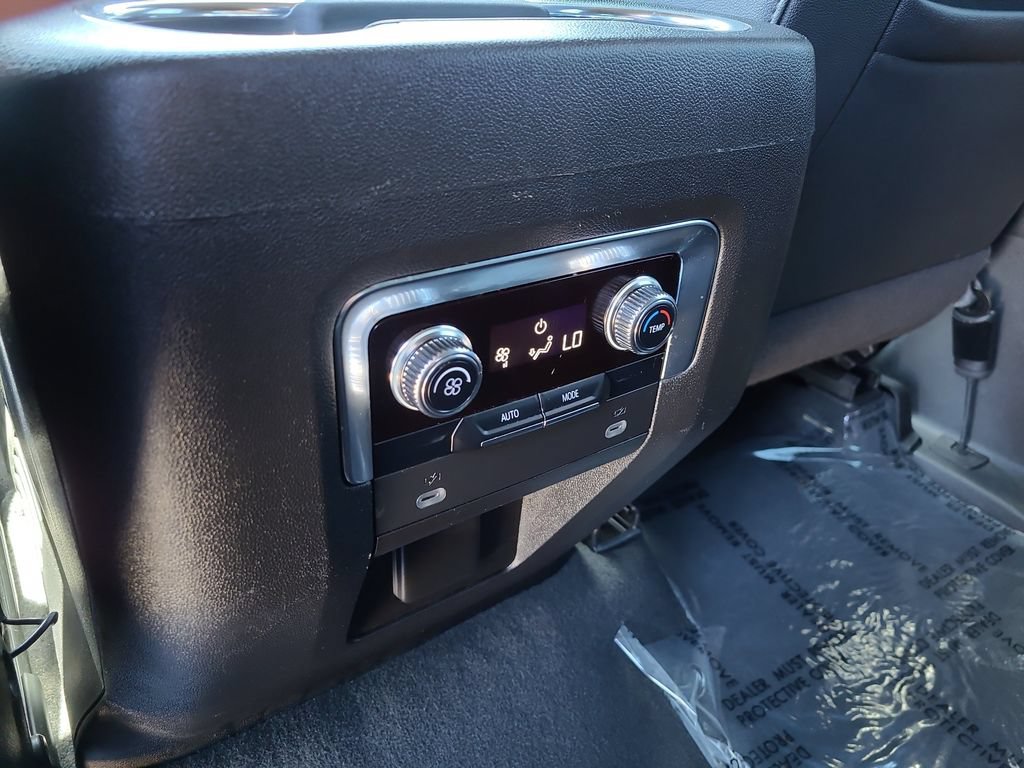 Used 2023 GMC Yukon SLT RWD image 13