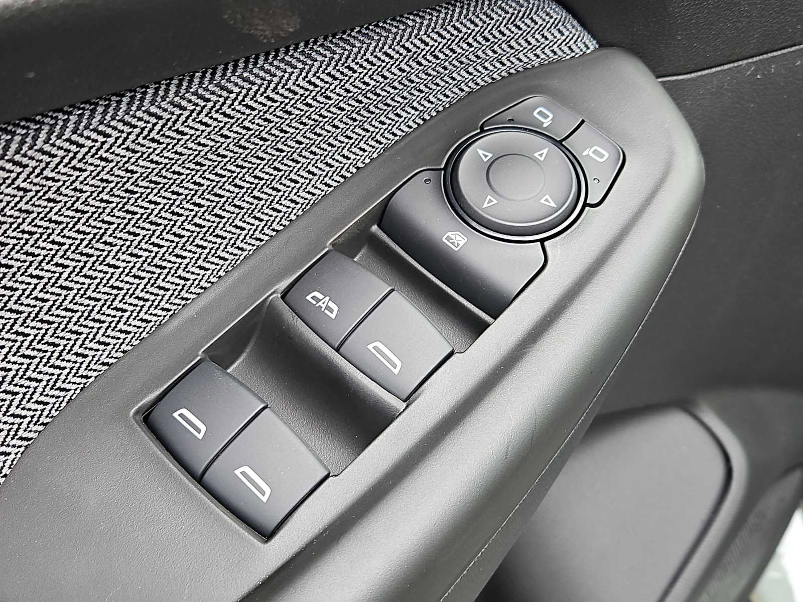 New 2026 Chevrolet TrailBlazer LT w/ Midnight Edition AWD/4WD image 7