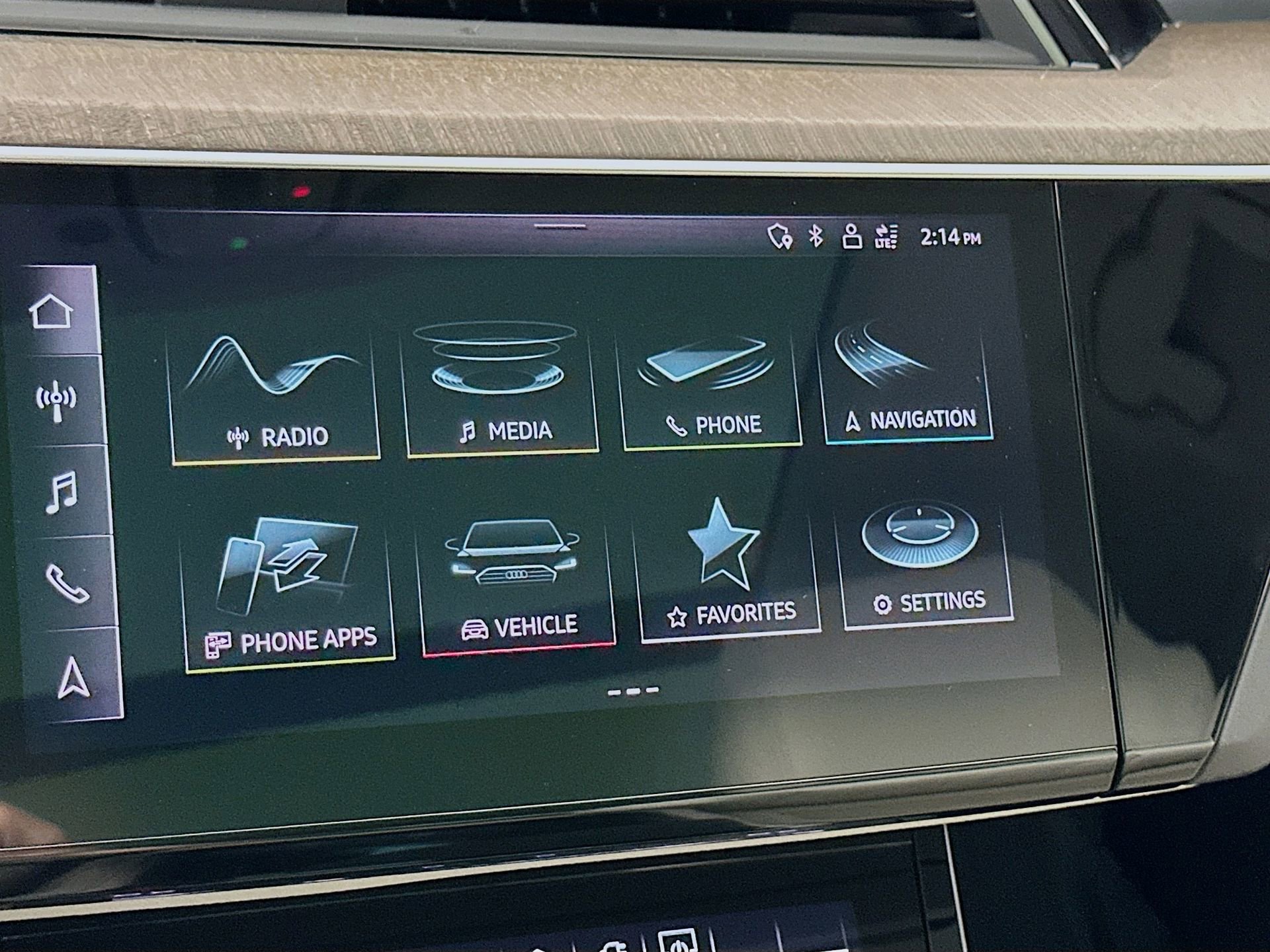 Used 2022 Audi e-tron Premium Plus AWD/4WD image 13
