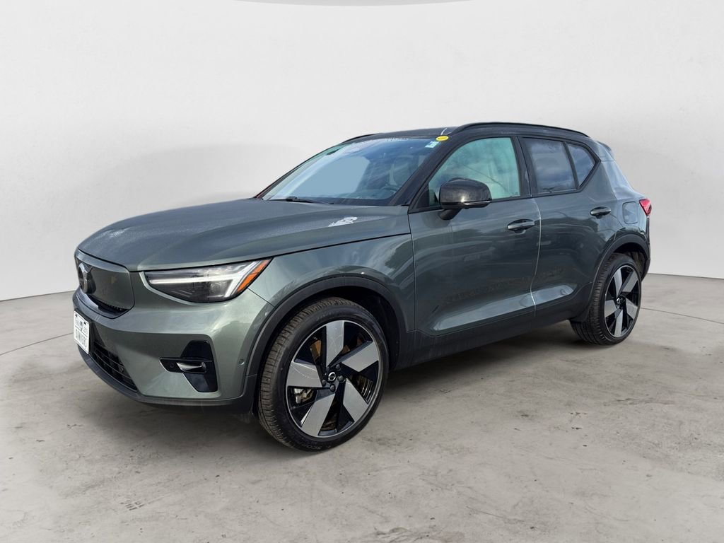 Used 2026 Volvo EX40 Plus w/ Climate Package image 2