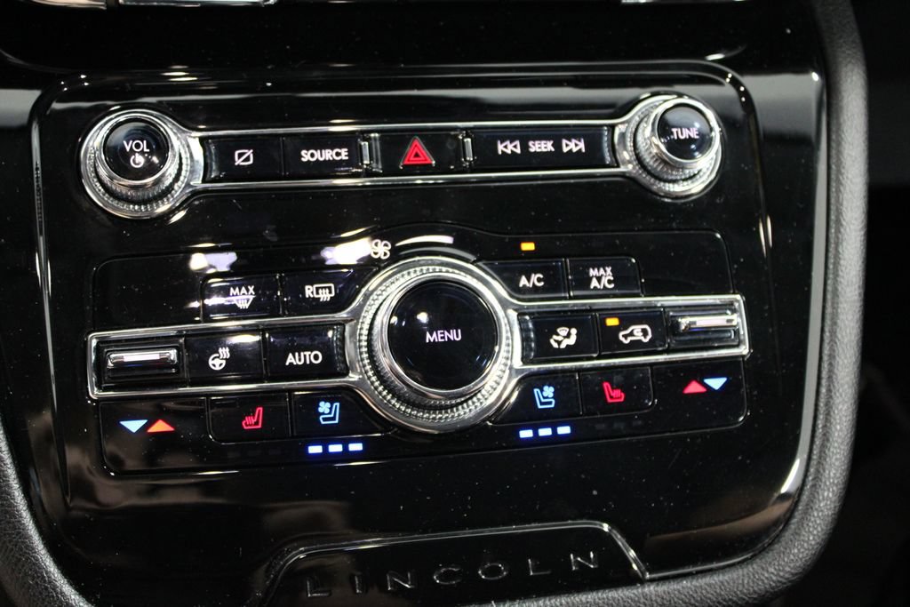 Used 2022 Lincoln Corsair AWD w/ Equipment Group 101A image 46