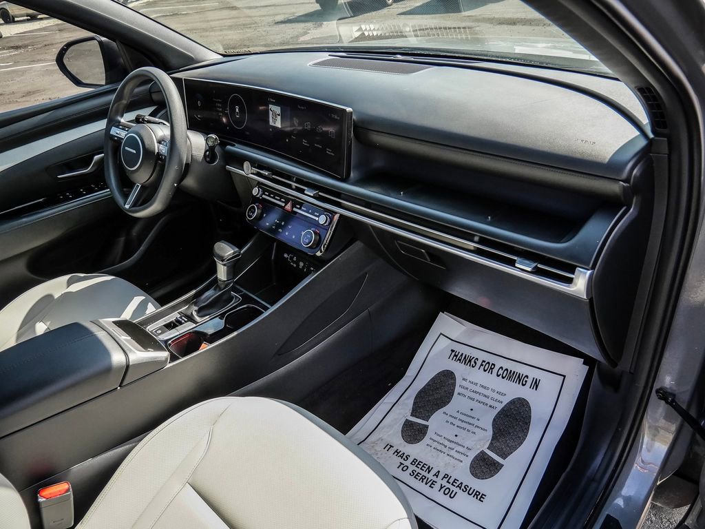 Used 2025 Hyundai Santa Cruz SEL image 15