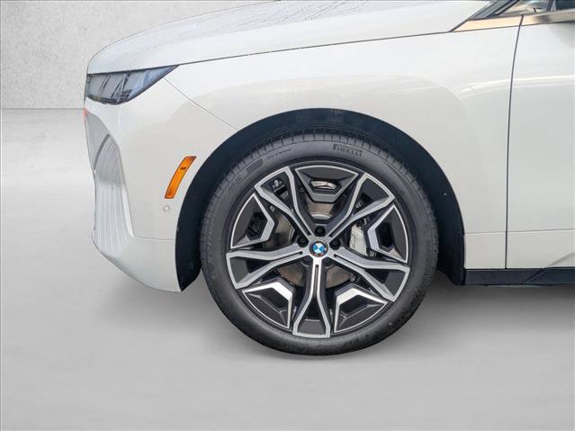 New 2026 BMW iX xDrive60 image 10