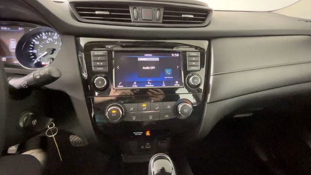 Used 2020 Nissan Rogue S AWD/4WD image 32