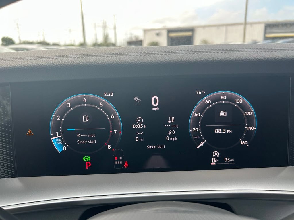 New 2026 Volkswagen Tiguan SE R-Line FWD image 24