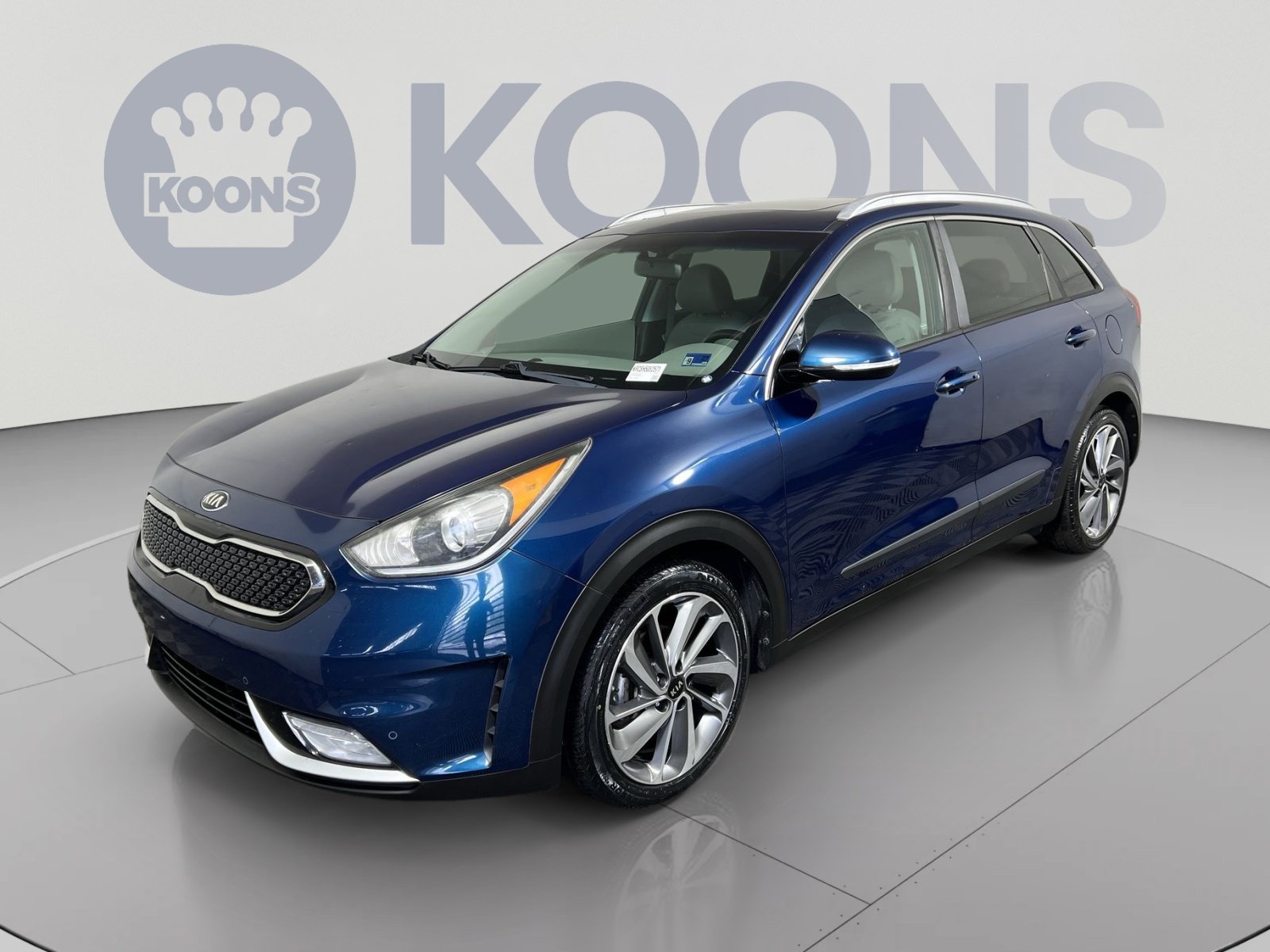 Used 2017 Kia Niro Touring FWD image 1