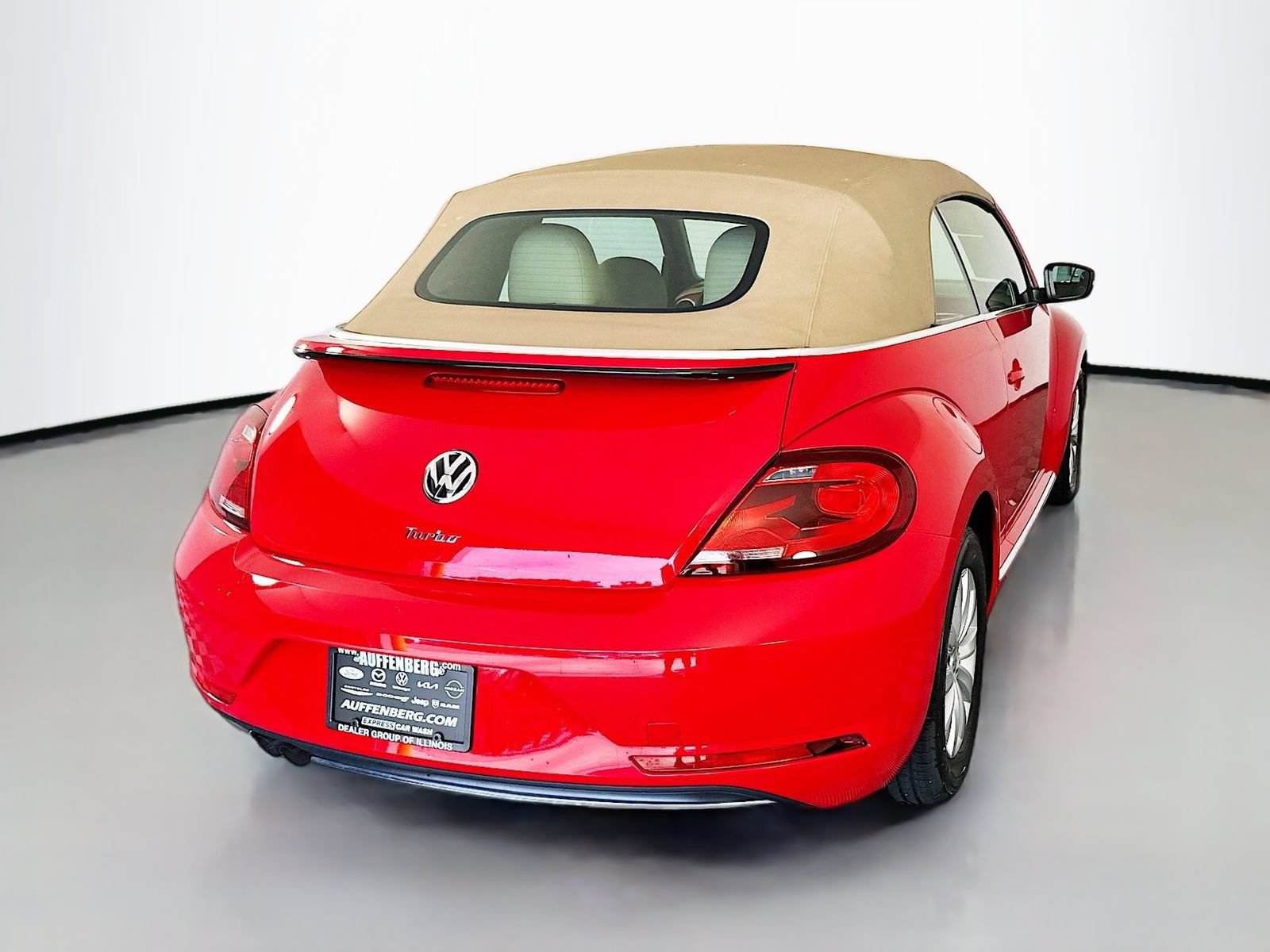 Used 2019 Volkswagen Beetle 2.0T S FWD image 7