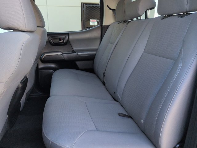 Used 2019 Toyota Tacoma SR5 w/ SR5 Appearance Package (SM) RWD image 14
