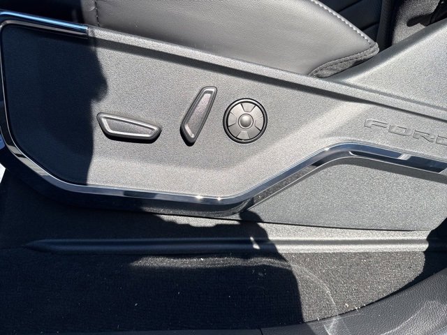 New 2026 Ford F350 Platinum w/ FX4 Off-Road Package image 11