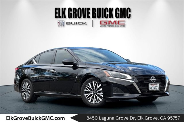 Used 2024 Nissan Altima 2.5 SV video 1