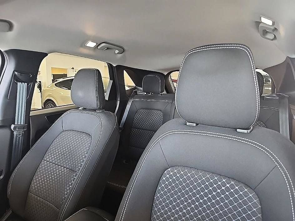 Used 2023 Ford Escape Active AWD/4WD image 25
