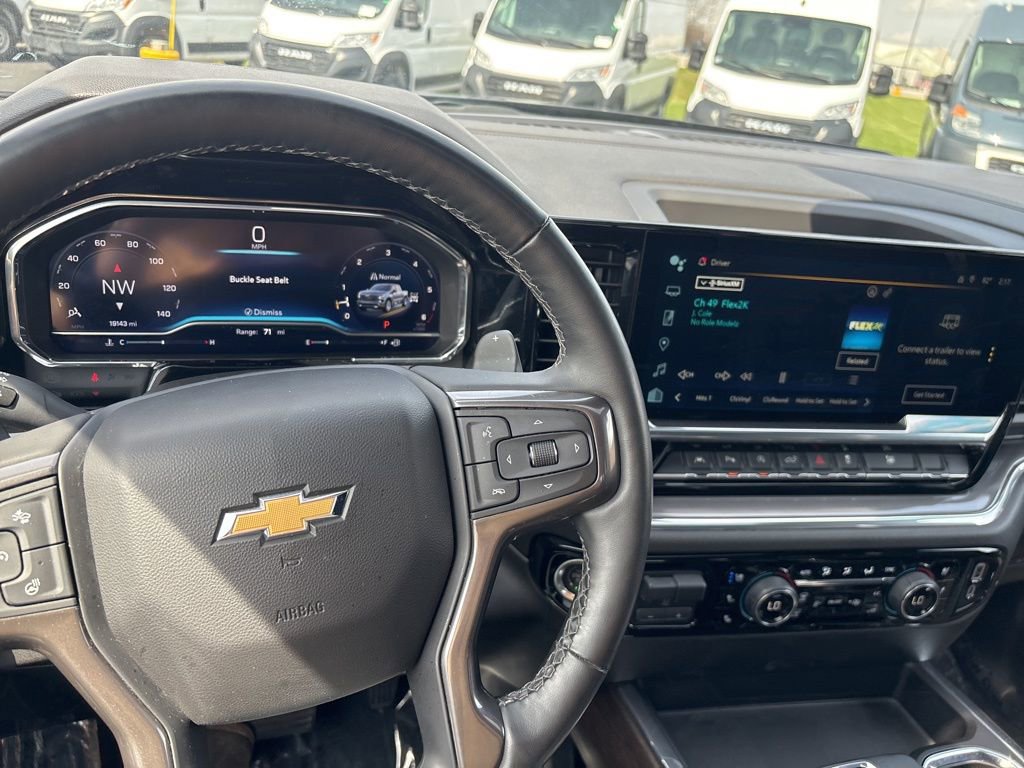 Used 2024 Chevrolet Silverado 1500 High Country w/ High Country Premium Package AWD/4WD image 48