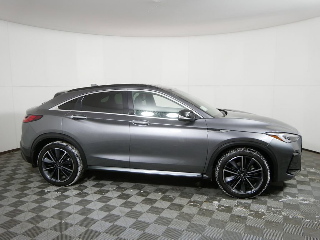Certified 2025 INFINITI QX55 Essential image 2
