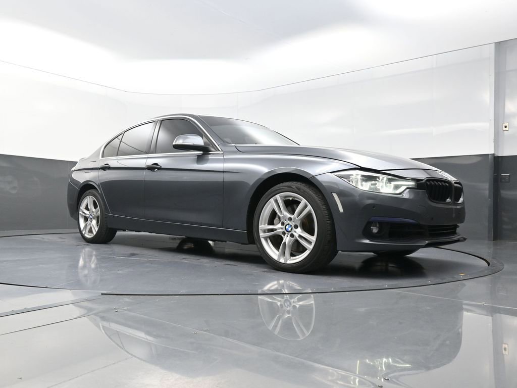 Used 2018 BMW 340i xDrive Sedan AWD/4WD image 23