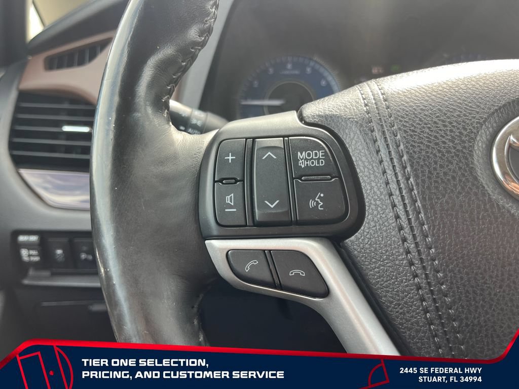 Used 2018 Toyota Sienna Limited Premium FWD image 27