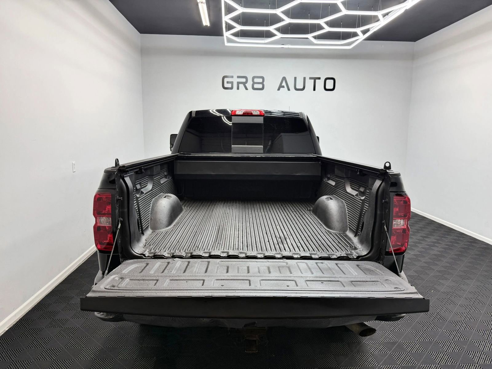 Used 2015 Chevrolet Silverado 2500 LTZ w/ LTZ Plus Package image 8