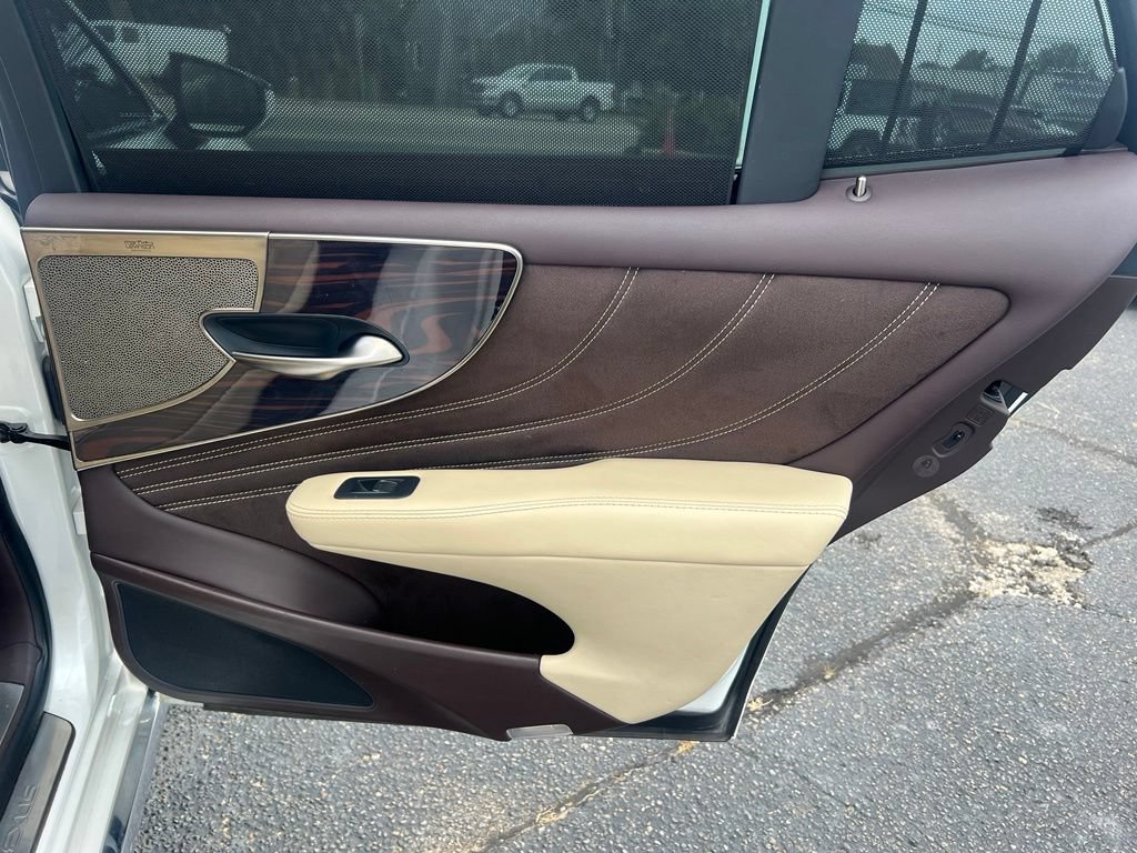 Used 2018 Lexus LS 500 AWD image 32
