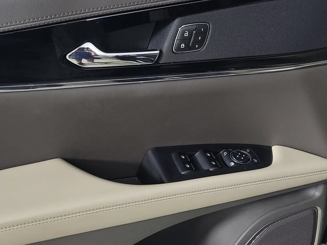 Used 2023 Lincoln Nautilus FWD w/ Premium Package image 21
