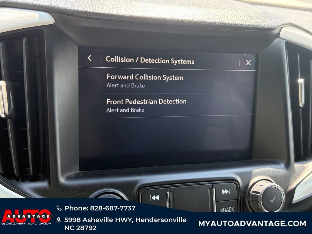 Used 2024 GMC Terrain SLT AWD/4WD image 16