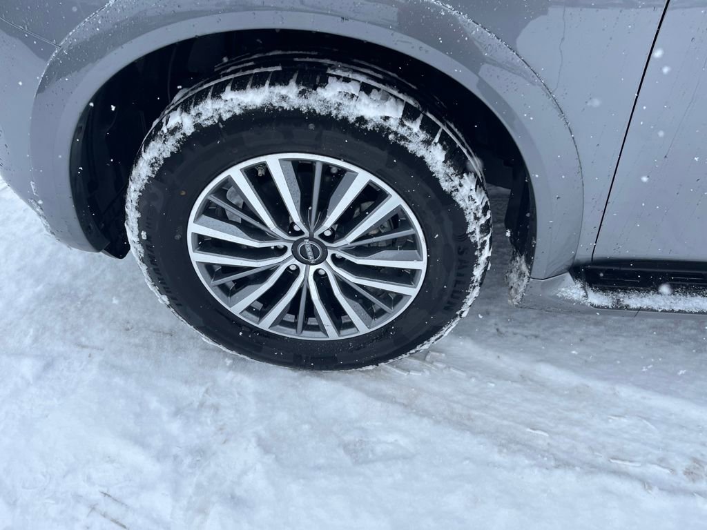 Used 2024 Nissan Armada SL image 35