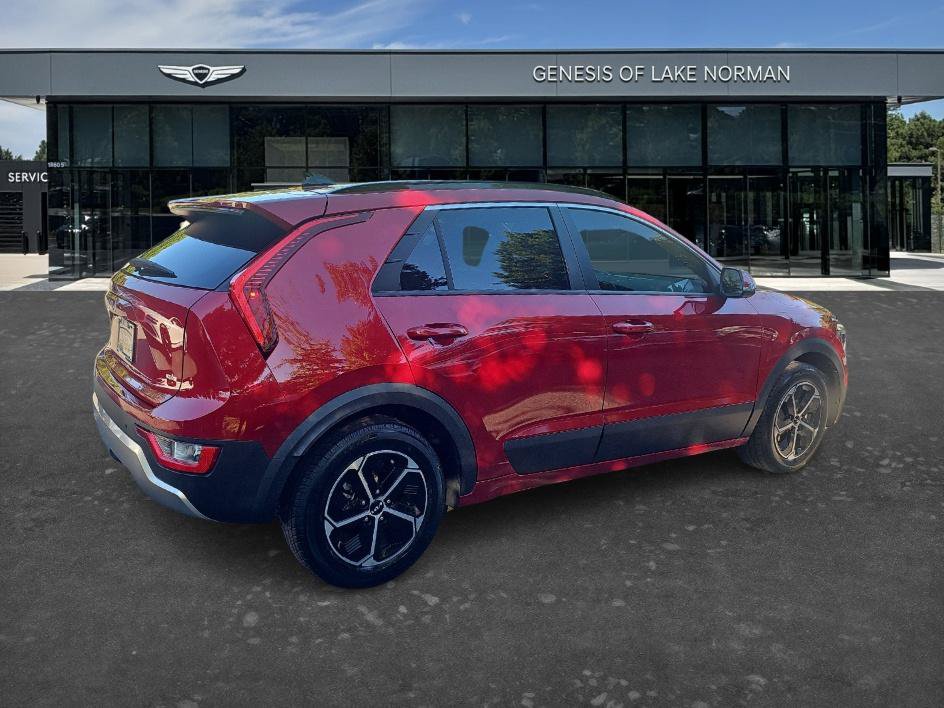 Used 2023 Kia Niro EX FWD image 5