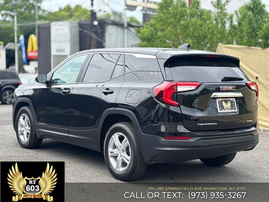 Used 2024 GMC Terrain SLE AWD/4WD image 4