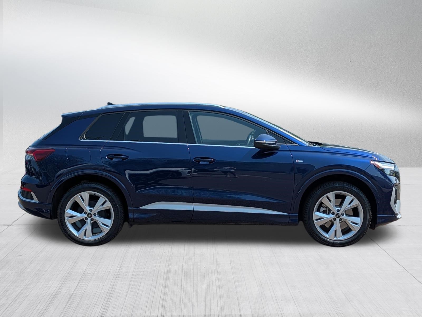 Used 2023 Audi Q4 e-tron Premium Plus w/ Premium Plus AWD/4WD image 8