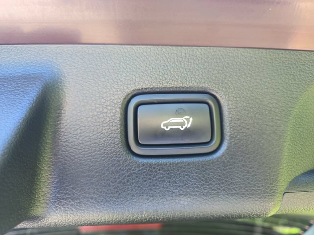Used 2024 Hyundai Palisade Limited AWD/4WD image 7