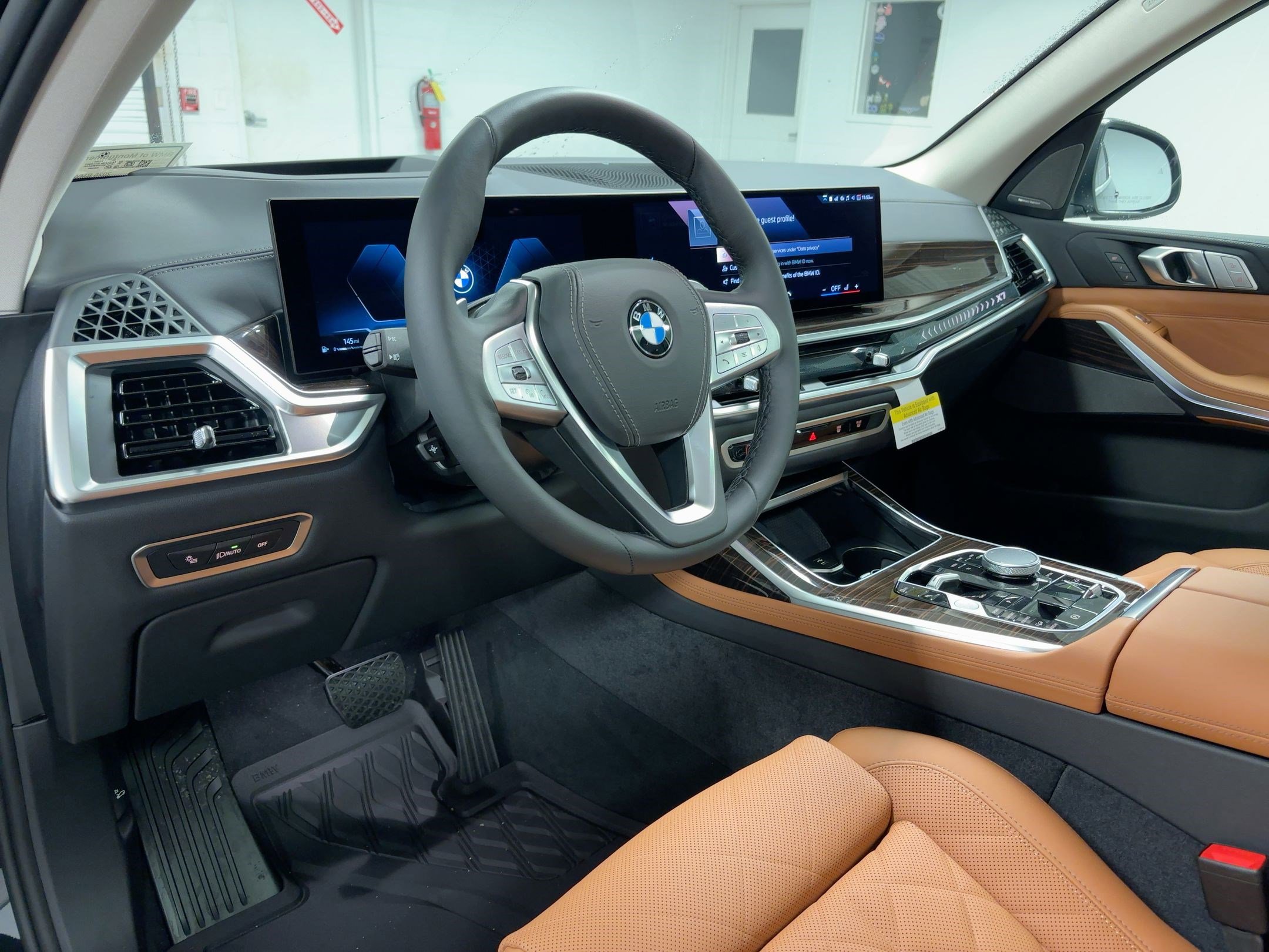 New 2026 BMW X7 xDrive40i w/ Premium Package image 4