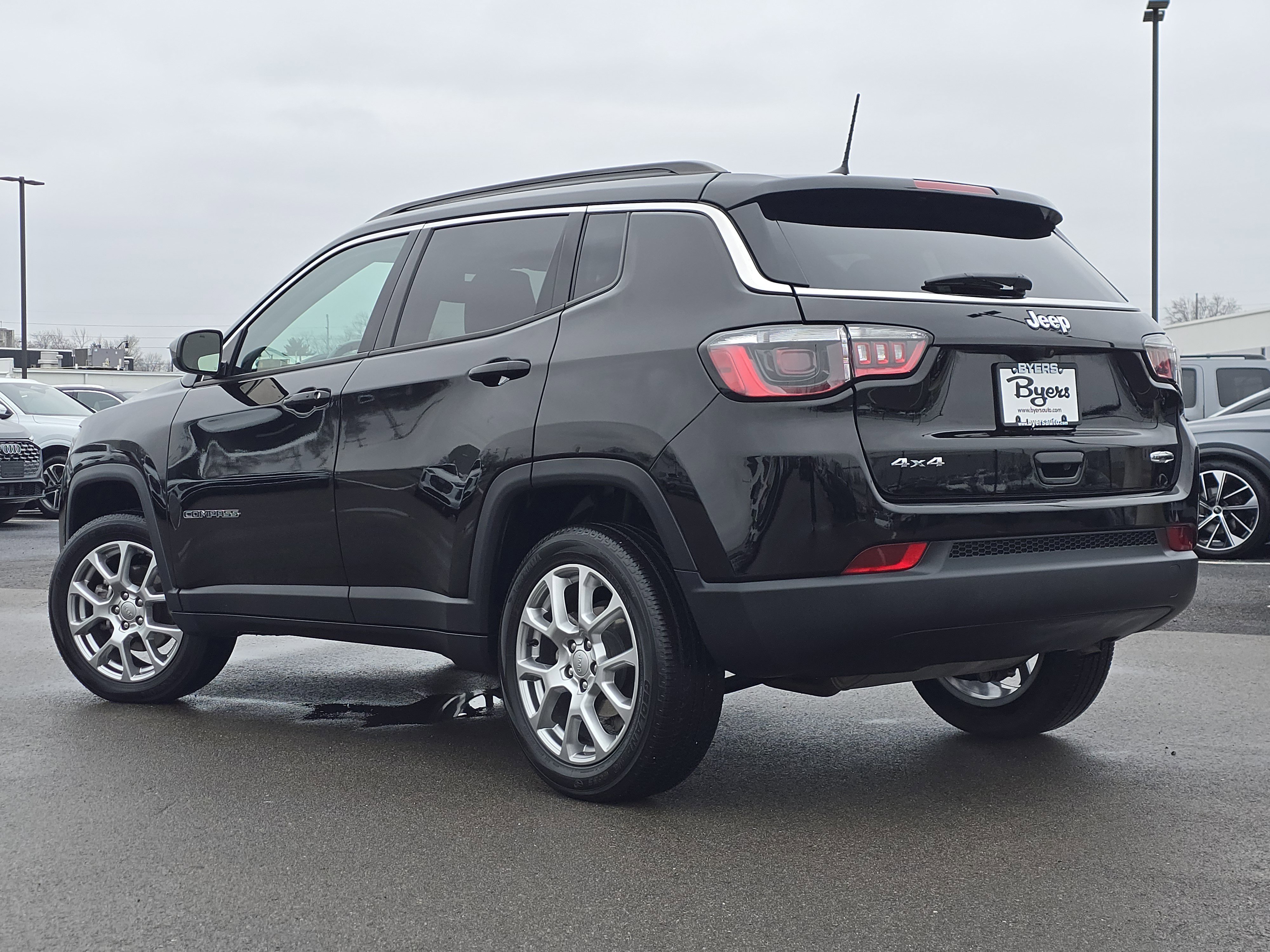 Used 2022 Jeep Compass Latitude image 5