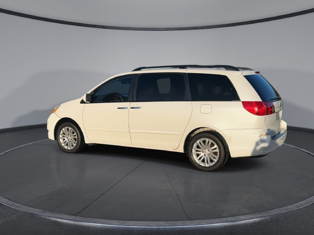 Used 2007 Toyota Sienna XLE FWD image 6