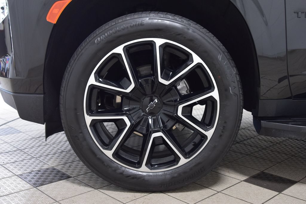 Used 2024 Chevrolet Tahoe RST w/ Luxury Package AWD/4WD image 27