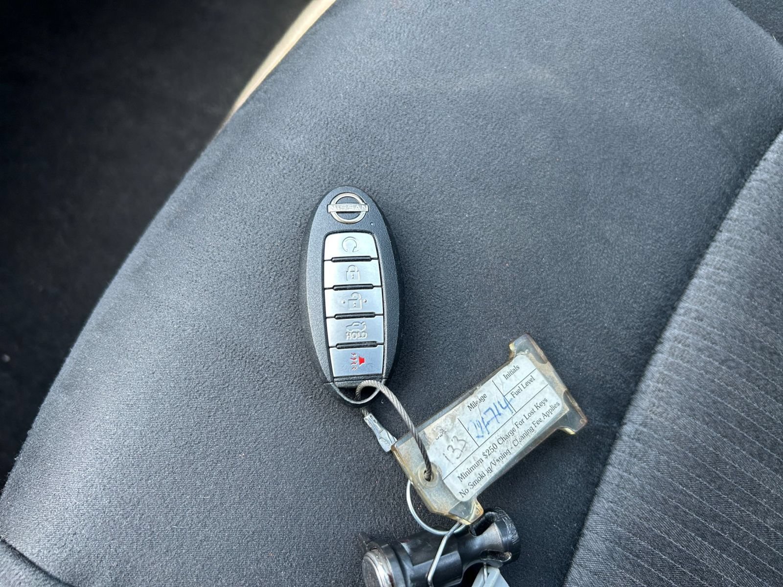 Used 2025 Nissan Altima 2.5 SV FWD image 15