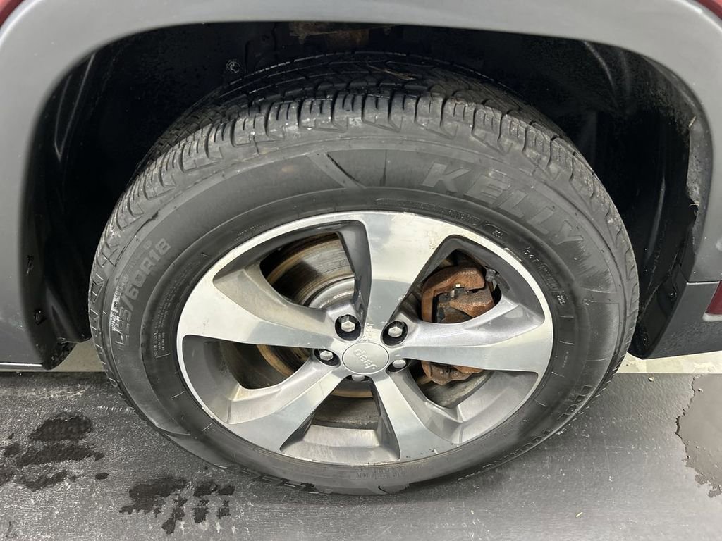 Used 2019 Jeep Cherokee Limited image 8