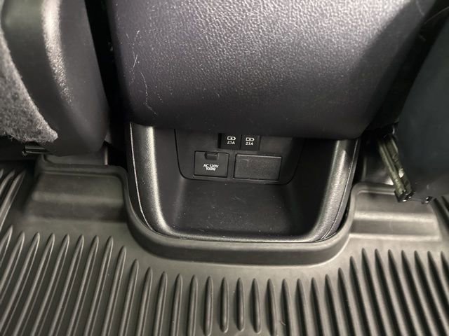 Used 2018 Toyota Highlander Limited Platinum image 27