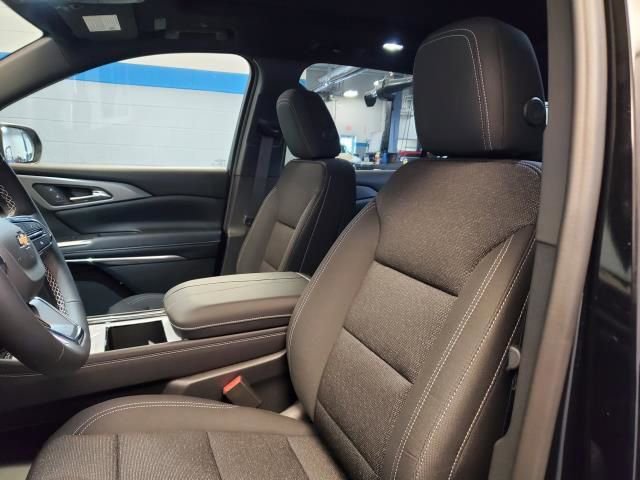 New 2026 Chevrolet Traverse LT w/ Sun and Wheel Package image 18