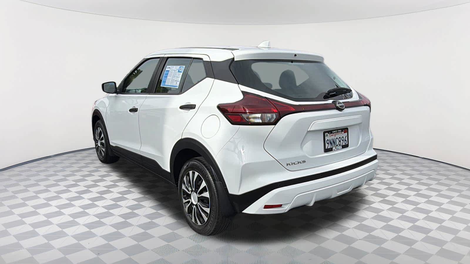 Used 2024 Nissan Kicks S FWD image 7