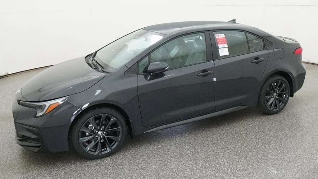 Used 2026 Toyota Corolla SE FWD image 16