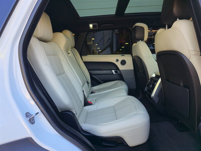 Used 2019 Land Rover Range Rover Sport HSE AWD/4WD image 33