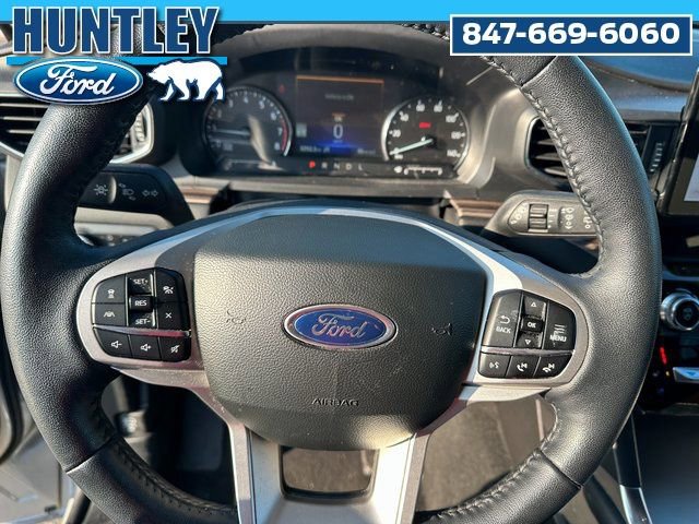Used 2023 Ford Explorer Limited AWD/4WD image 23