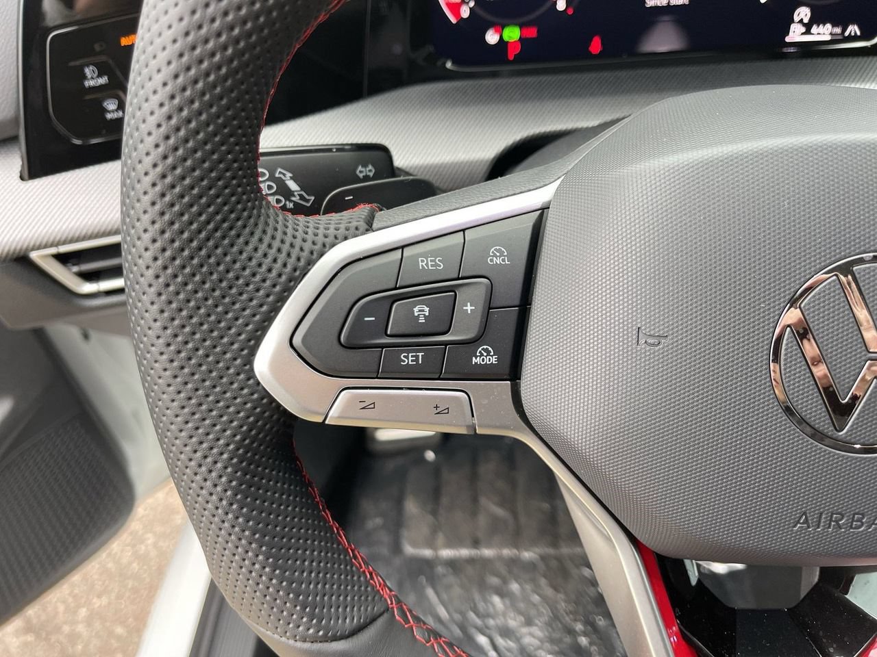 New 2026 Volkswagen GTI SE FWD image 20