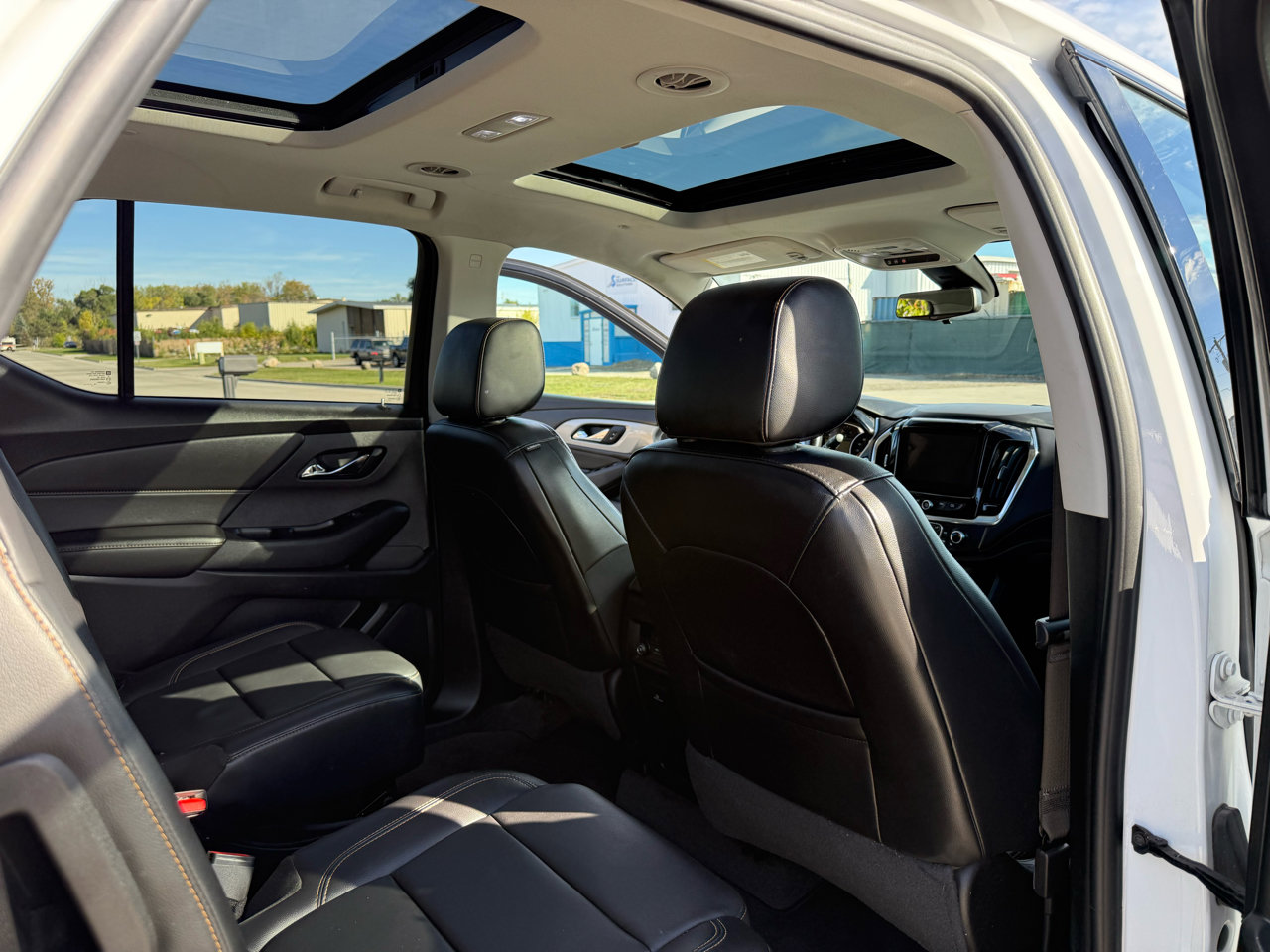 Used 2019 Chevrolet Traverse RS image 25