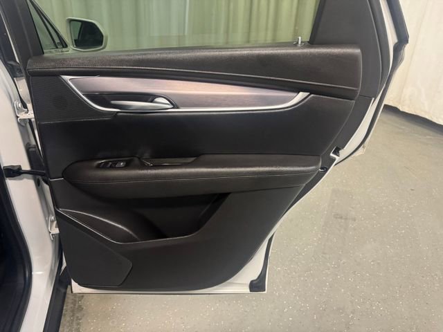 Used 2019 Cadillac XT5 Luxury image 39