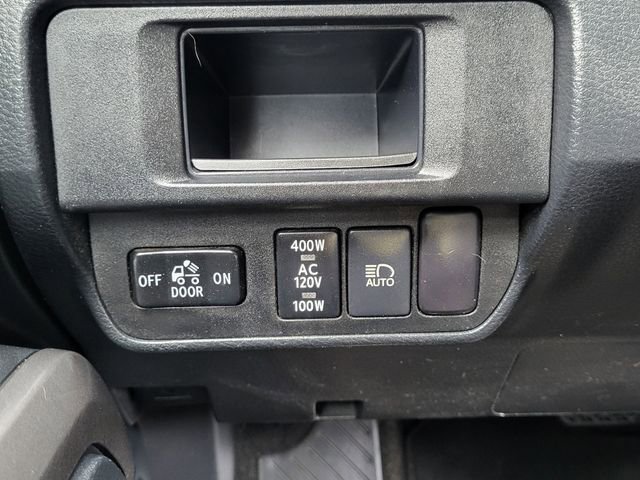 Used 2018 Toyota Tacoma TRD Sport w/ Technology Package AWD/4WD image 21