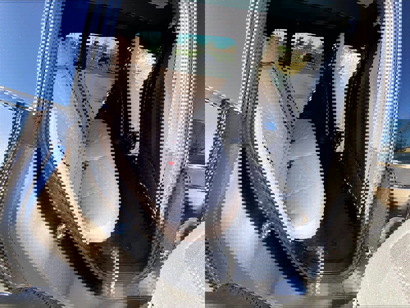 Used 2025 BMW iX xDrive50 w/ Convenience Package image 28