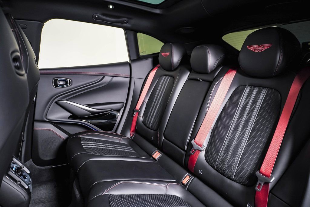 New 2026 Aston Martin DBX 707 image 20